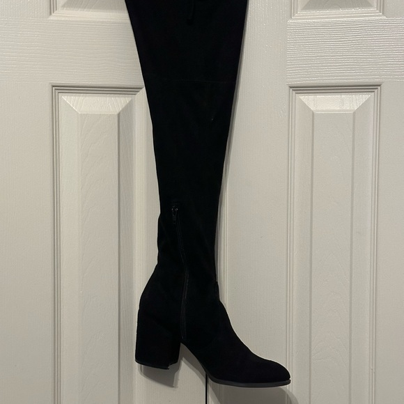 Unisa Black Suede Knee High boots size 9M - Picture 3 of 5